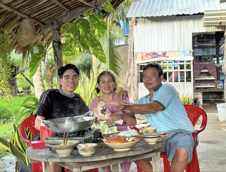 Gia đình Út Tình, tác giả những món ăn rặt miền Tây