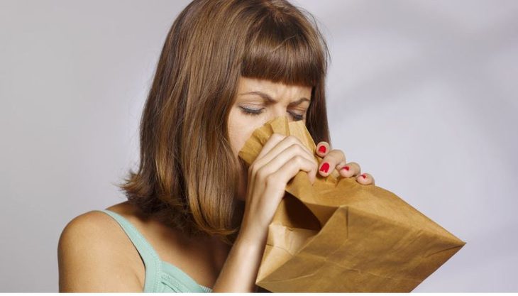 Con người thở cũng khiến toàn cầu nóng lên thế nào?- Ảnh 1. Nghiên cứu mới cho rằng con người thở cũng góp phần vào sự nóng lên toàn cầu - Ảnh minh họa: RT/GETTY IMAGES