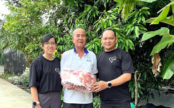 Nguyễn Thị Thúy Duy và anh Na Rith (phải) cảm mến nhau từ công việc thiện nguyện và sắp nên vợ nên chồng - Ảnh: NVCC Nguyễn Thị Thúy Duy và anh Na Rith (phải) cảm mến nhau từ công việc thiện nguyện và sắp nên vợ nên chồng - Ảnh: NVCC